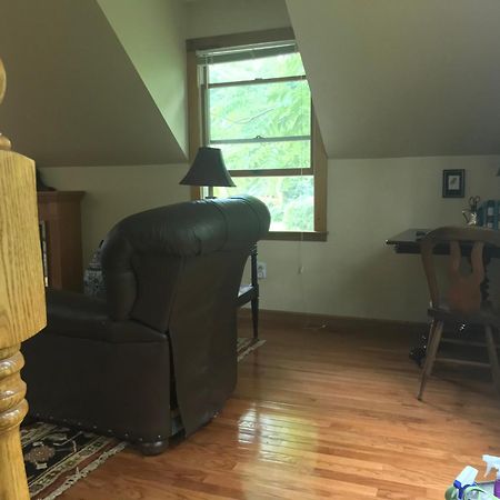 Carriage House Hideaway In Center Of تشيسترتاون المظهر الخارجي الصورة