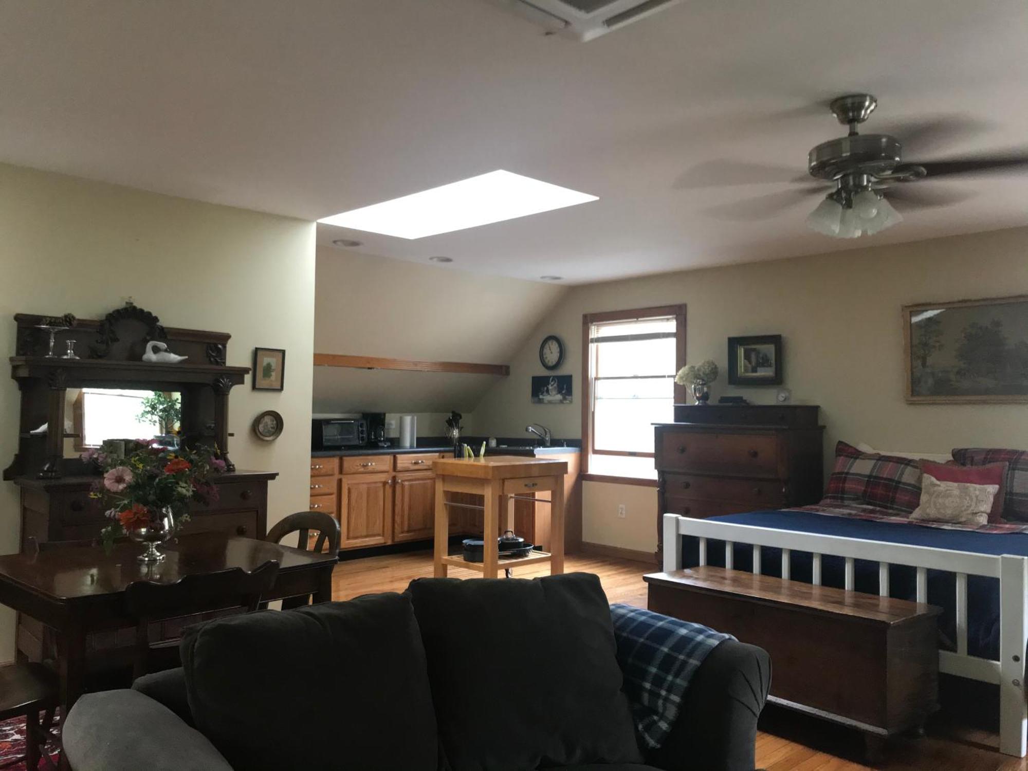 Carriage House Hideaway In Center Of تشيسترتاون المظهر الخارجي الصورة