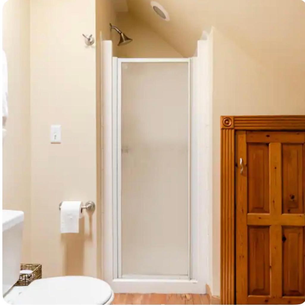Carriage House Hideaway In Center Of تشيسترتاون المظهر الخارجي الصورة